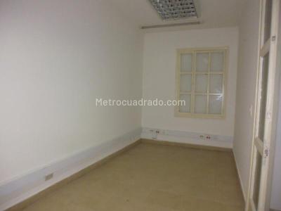Casa de 5 alcobas en venta en Quinta Camacho, Bogotá, 626 m² · foto 8 de 20