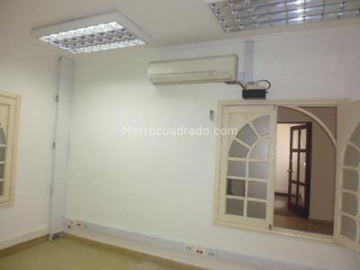 Casa de 5 alcobas en venta en Quinta Camacho, Bogotá, 626 m² · foto 9 de 20