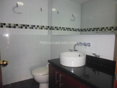 Casa de 5 alcobas en venta en Quinta Camacho, Bogotá, 626 m² · foto 12 de 20