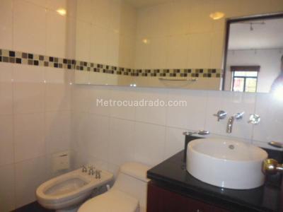 Casa de 5 alcobas en venta en Quinta Camacho, Bogotá, 626 m² · foto 14 de 20