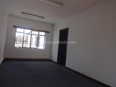 Casa de 5 alcobas en venta en Quinta Camacho, Bogotá, 626 m² · foto 18 de 20