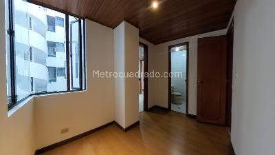 Apartamento de 2 alcobas en arriendo en Santa Barbara Central, Bogotá, 87 m² · foto 3 de 20