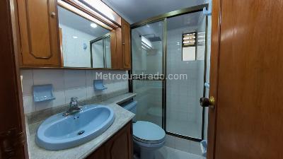 Apartamento de 2 alcobas en arriendo en Santa Barbara Central, Bogotá, 87 m² · foto 19 de 20