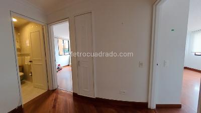Apartamento de 3 alcobas en arriendo en Bella Suiza, Bogotá, 110 m² · foto 12 de 20
