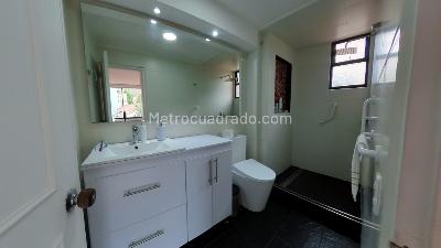 Apartamento de 3 alcobas en arriendo en Bella Suiza, Bogotá, 110 m² · foto 16 de 20