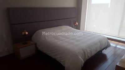 Apartamento de 3 alcobas en venta en Chico Los Rosales, Bogotá, 174 m² · foto 9 de 10