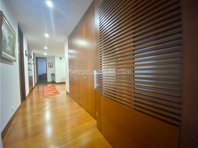 Apartamento de 3 alcobas en venta en Santa Barbara, Bogotá, 287 m² · foto 12 de 20
