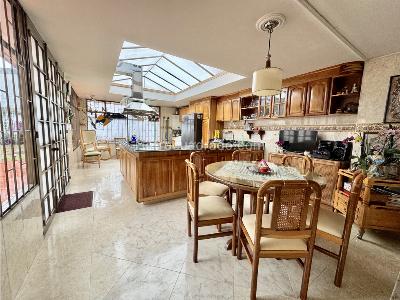 Casa de 5 alcobas en venta en Pasadena, Bogotá, 483 m² · foto 3 de 20