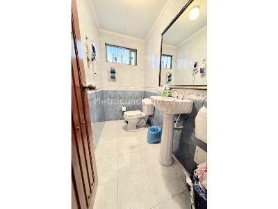 Casa de 5 alcobas en venta en Pasadena, Bogotá, 483 m² · foto 6 de 20
