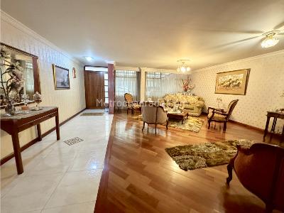 Casa de 5 alcobas en venta en Pasadena, Bogotá, 483 m² · foto 17 de 20