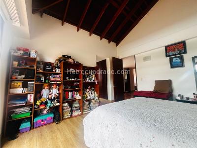 Casa de 4 alcobas en venta en Vereda La Balsa, Chía, 229 m² · foto 18 de 20