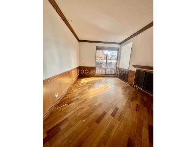 Apartamento en venta en Los Rosales, Bogotá · foto 2 de 18
