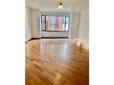 Apartamento en venta en Los Rosales, Bogotá · foto 3 de 18