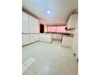 Apartamento en venta en Los Rosales, Bogotá · foto 4 de 18