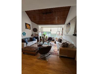 Apartamento de 3 alcobas en venta en Los Lagartos, Bogotá, 175 m² · foto 2 de 18