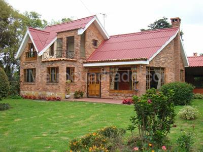 Casa de 5 alcobas en venta en Villas De Toledo, Cajicá, 230 m² · foto 2 de 14