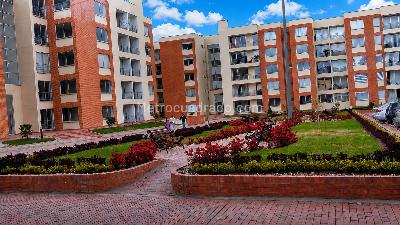 Apartamento de 2 alcobas en venta en Condominio San Cipriano, Cajicá, 70 m² · foto 2 de 17