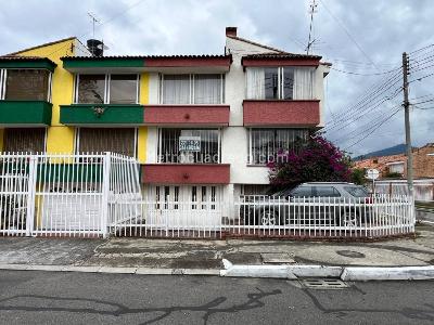 Casa en venta en Alhambra, Bogotá · foto 2 de 20