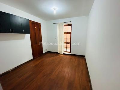 Casa de 5 alcobas en venta en La Esperanza, Bogotá, 181 m² · foto 16 de 19
