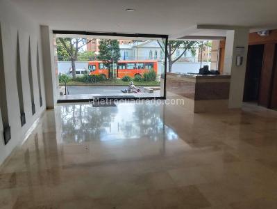Apartamento de 2 alcobas en arriendo en Los Rosales, Bogotá, 84 m² · foto 4 de 20