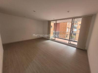 Apartamento de 3 alcobas en venta en Ciudad Salitre, Bogotá, 83 m² · foto 3 de 20