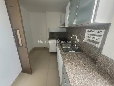 Apartamento de 3 alcobas en venta en Ciudad Salitre, Bogotá, 83 m² · foto 6 de 20