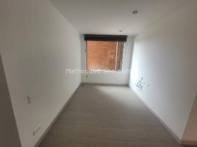 Apartamento de 3 alcobas en venta en Ciudad Salitre, Bogotá, 83 m² · foto 9 de 20