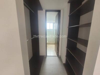 Apartamento de 3 alcobas en venta en Ciudad Salitre, Bogotá, 83 m² · foto 11 de 20