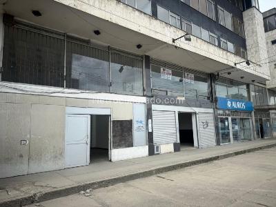 Retail space for rent in Montevideo, Bogotá