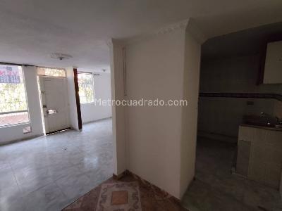 Casa de 4 alcobas en venta en Soacha, Soacha, 63 m² · foto 4 de 18