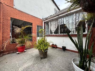 Casa de 3 alcobas en venta en Castilla, Bogotá, 120 m² · foto 3 de 20
