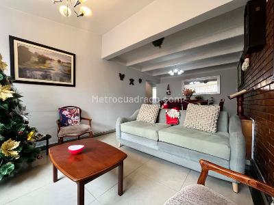 Casa de 3 alcobas en venta en Castilla, Bogotá, 120 m² · foto 6 de 20