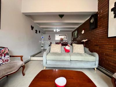 Casa de 3 alcobas en venta en Castilla, Bogotá, 120 m² · foto 7 de 20