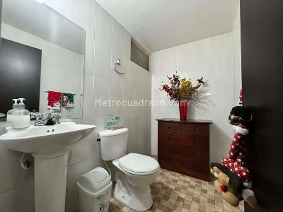 Casa de 3 alcobas en venta en Castilla, Bogotá, 120 m² · foto 9 de 20