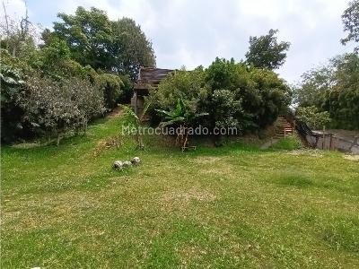 Casa de 3 alcobas en venta en Loma Del Chocho, Envigado · foto 2 de 12