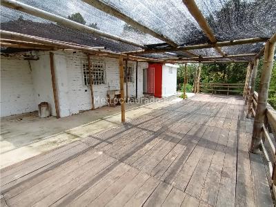 Casa de 3 alcobas en venta en Loma Del Chocho, Envigado · foto 11 de 12