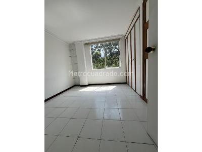 Apartamento de 3 alcobas en arriendo en Guaimaro, Envigado, 74 m² · foto 3 de 12