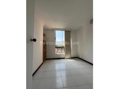 Apartamento de 3 alcobas en arriendo en Guaimaro, Envigado, 74 m² · foto 7 de 12