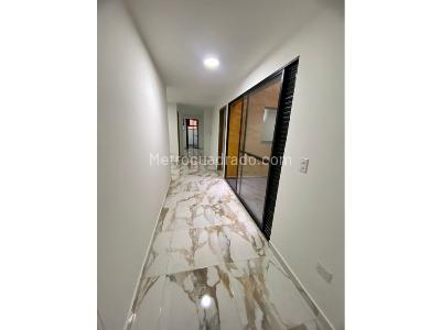 Apartamento en arriendo en Obrero, Envigado · foto 4 de 13