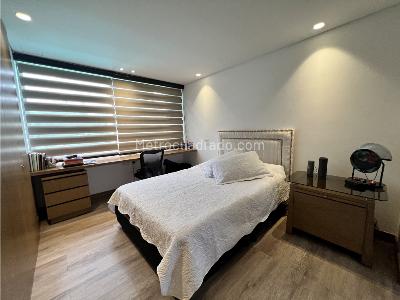 Apartamento de 5 alcobas en venta en San Lucas, Medellín, 389 m² · foto 6 de 18