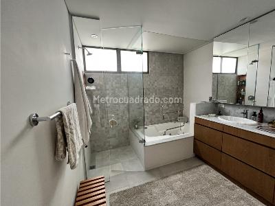 Apartamento de 5 alcobas en venta en San Lucas, Medellín, 389 m² · foto 17 de 18
