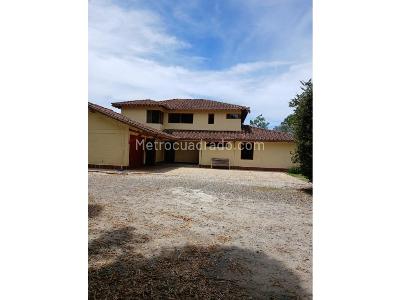 Casa de 5 alcobas en venta en Llano Grande, Rionegro · foto 3 de 20