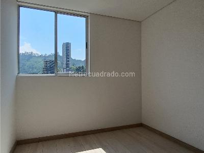 Apartamento de 3 alcobas en venta en Loma De San Jose, Sabaneta, 68 m² · foto 6 de 17