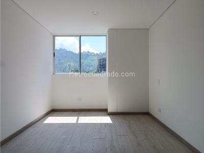 Apartamento de 3 alcobas en venta en Loma De San Jose, Sabaneta, 68 m² · foto 8 de 17