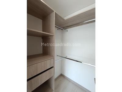 Apartamento de 3 alcobas en venta en Loma De San Jose, Sabaneta, 68 m² · foto 10 de 17