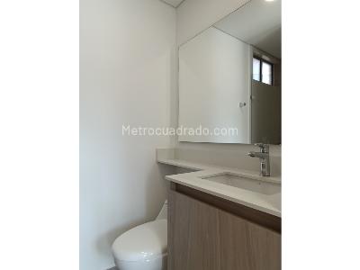 Apartamento de 3 alcobas en venta en Loma De San Jose, Sabaneta, 68 m² · foto 13 de 17