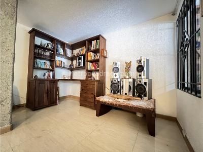 Casa de 4 alcobas en venta en El Dorado, Envigado, 300 m² · foto 13 de 20