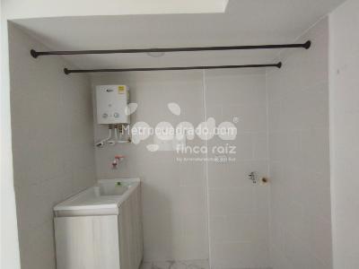 Apartamento de 3 alcobas en venta en Maria Auxiliadora, Sabaneta, 55 m² · foto 8 de 10
