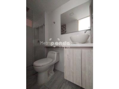 Apartamento de 3 alcobas en venta en Maria Auxiliadora, Sabaneta, 55 m² · foto 9 de 10
