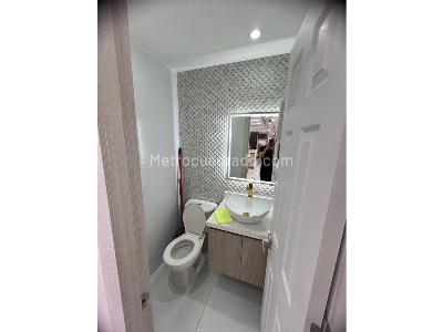 Casa de 2 alcobas en venta en Obrero, Envigado, 129 m² · foto 11 de 15